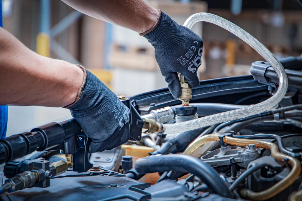 Cooling System Flush and Component Inspection Cooling System Flush and Component Inspection