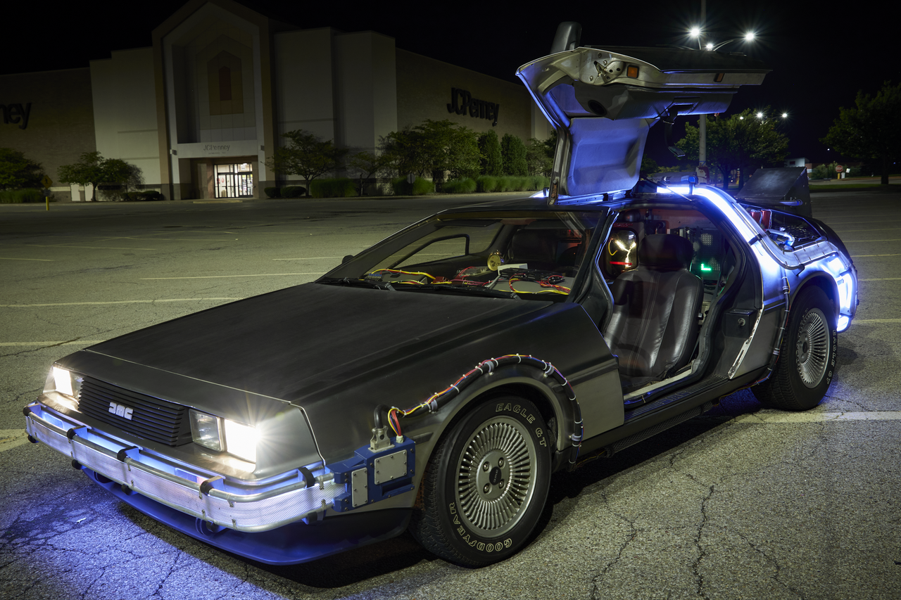 DeLorean DMC 12