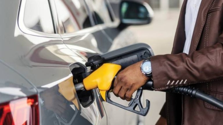 Driving Habits That Lower Monthly Fuel Costs