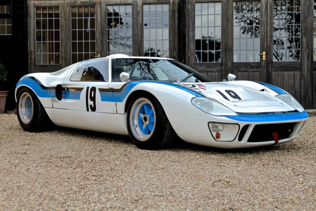 Ford GT40 Mk I Road Car (1965 to 1969)