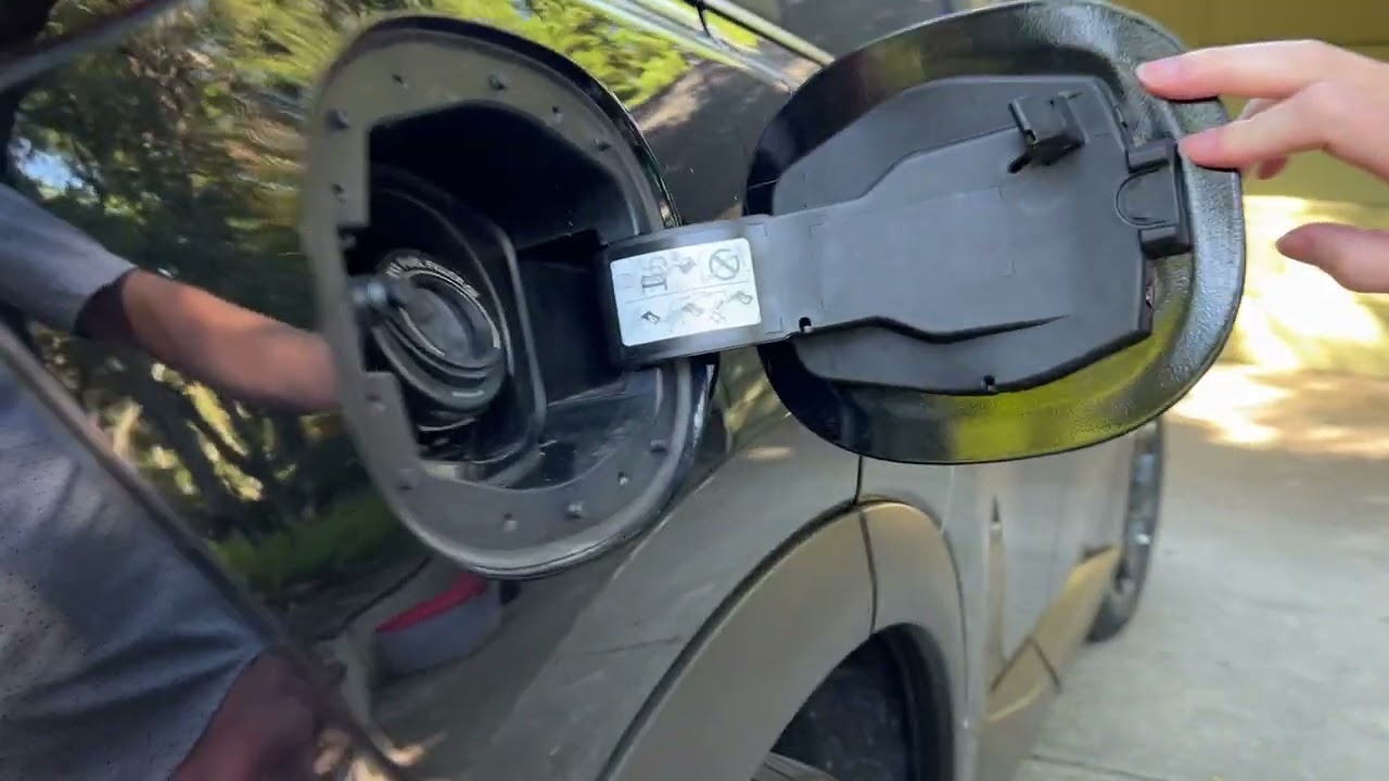 Gas Cap on the Nissan Rogue
