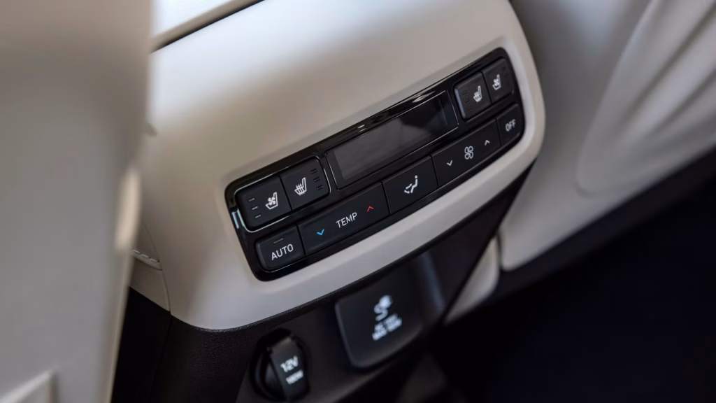 Hidden Climate Controls For Rear Passengers Hidden Climate Controls For Rear Passengers