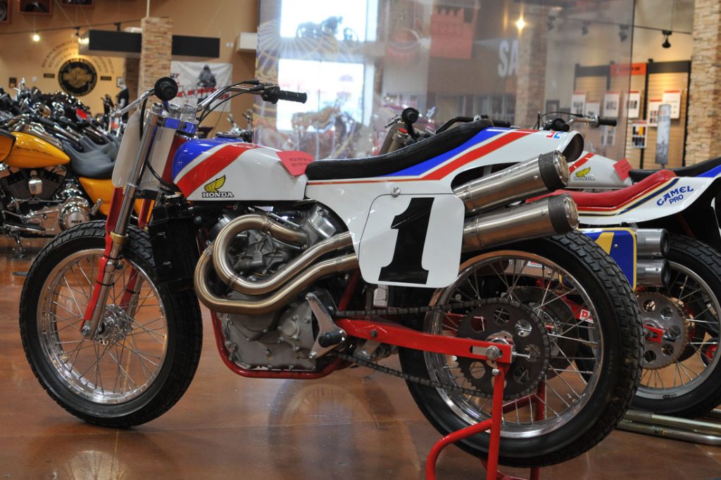 Honda RS750 Dirt Tracker