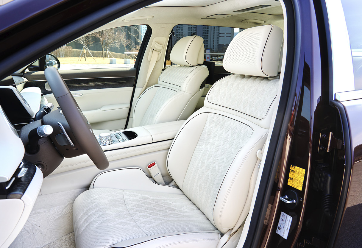 Hyundai Santa Fe with Ergo Motion Driving Seat Auto Massage Hyundai Santa Fe with Ergo Motion Driving Seat Auto Massage