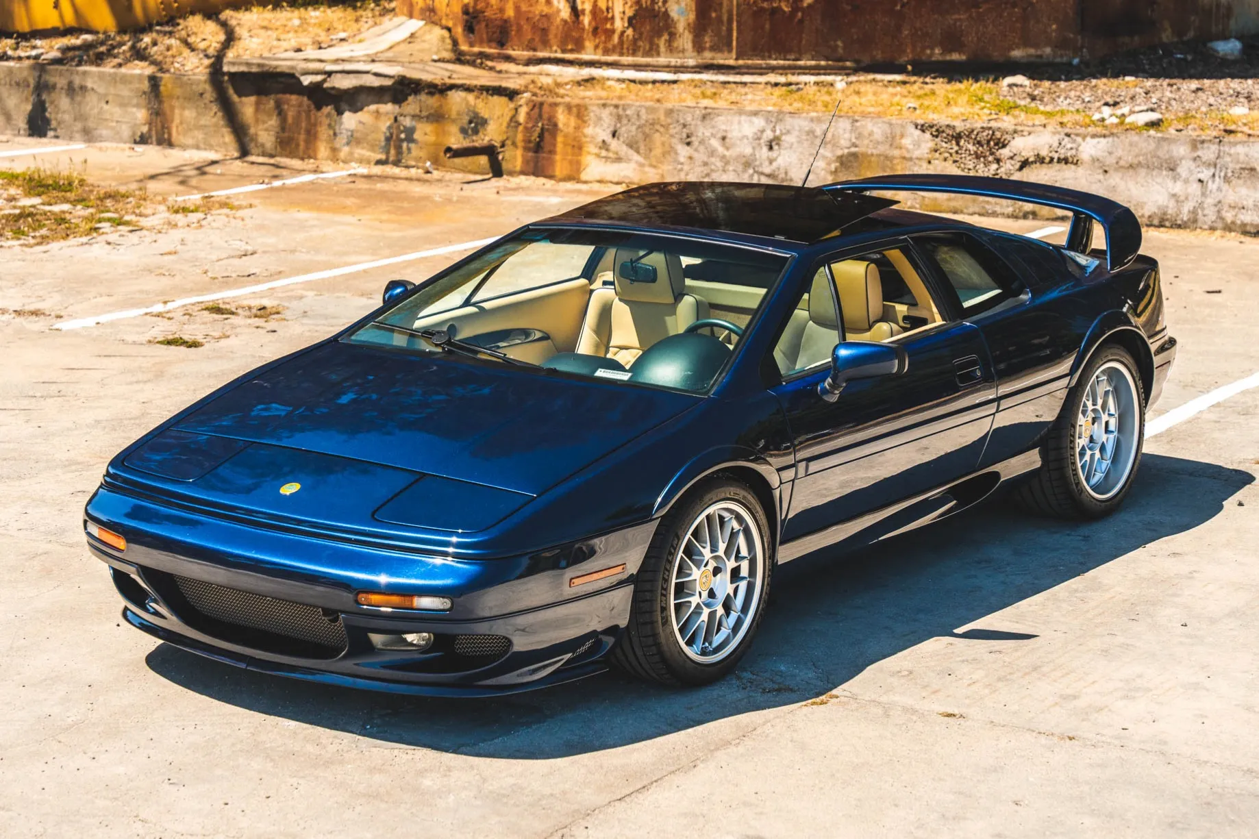 Lotus Esprit V8