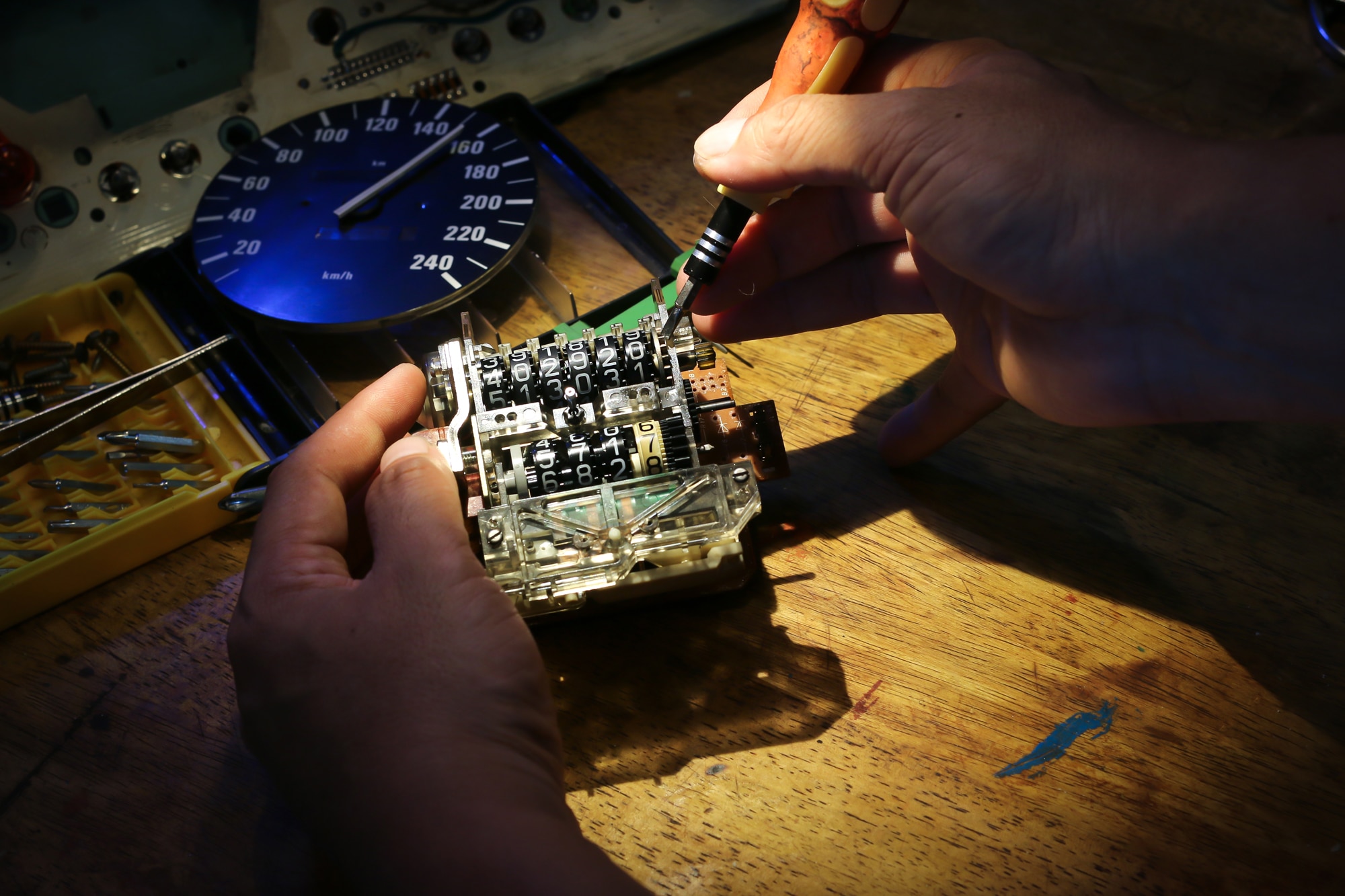 Mechanical odometer assembly