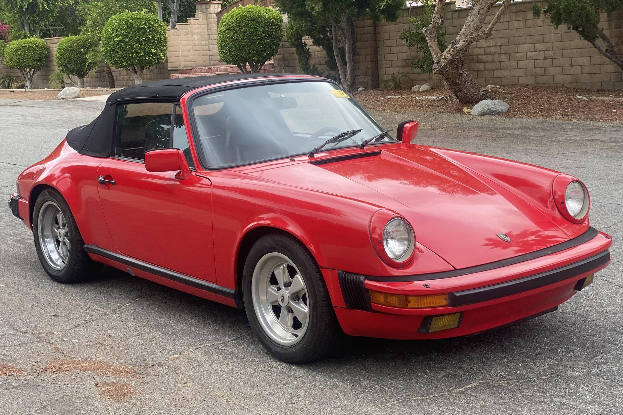 Porsche 911 Carrera