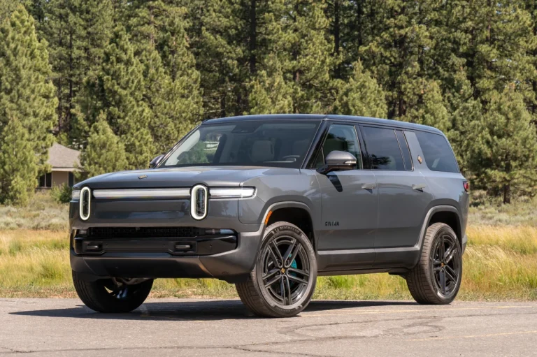 Rivian R1S