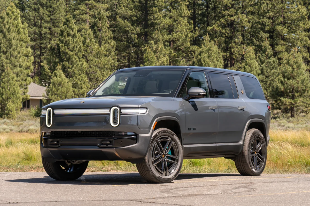 Rivian R1S