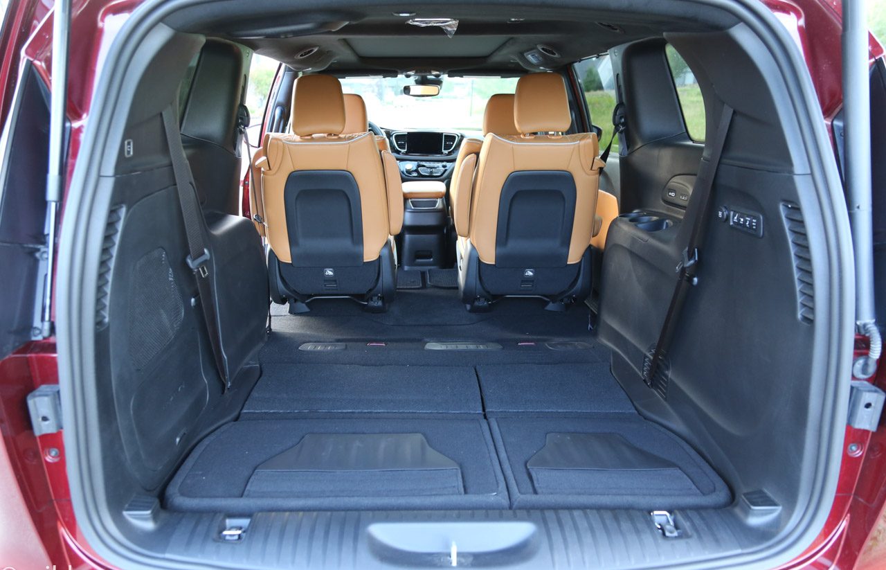 Seat Folding flexibility of Chrysler Pacifica Hybrid Seat Folding flexibility of Chrysler Pacifica Hybrid