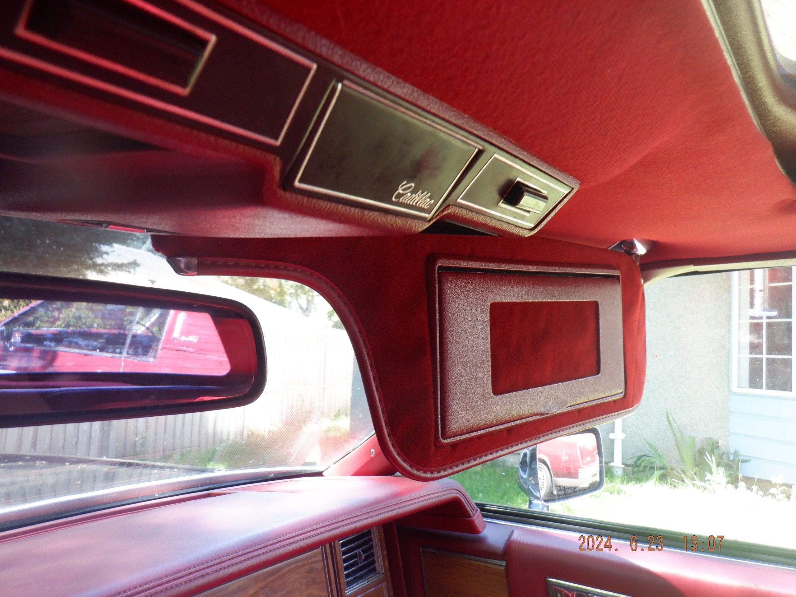 Sun visor