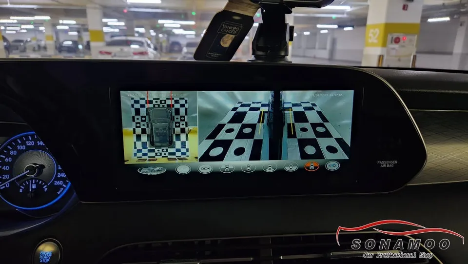 Surround View Monitor For Tight Parking Spaces Surround View Monitor For Tight Parking Spaces