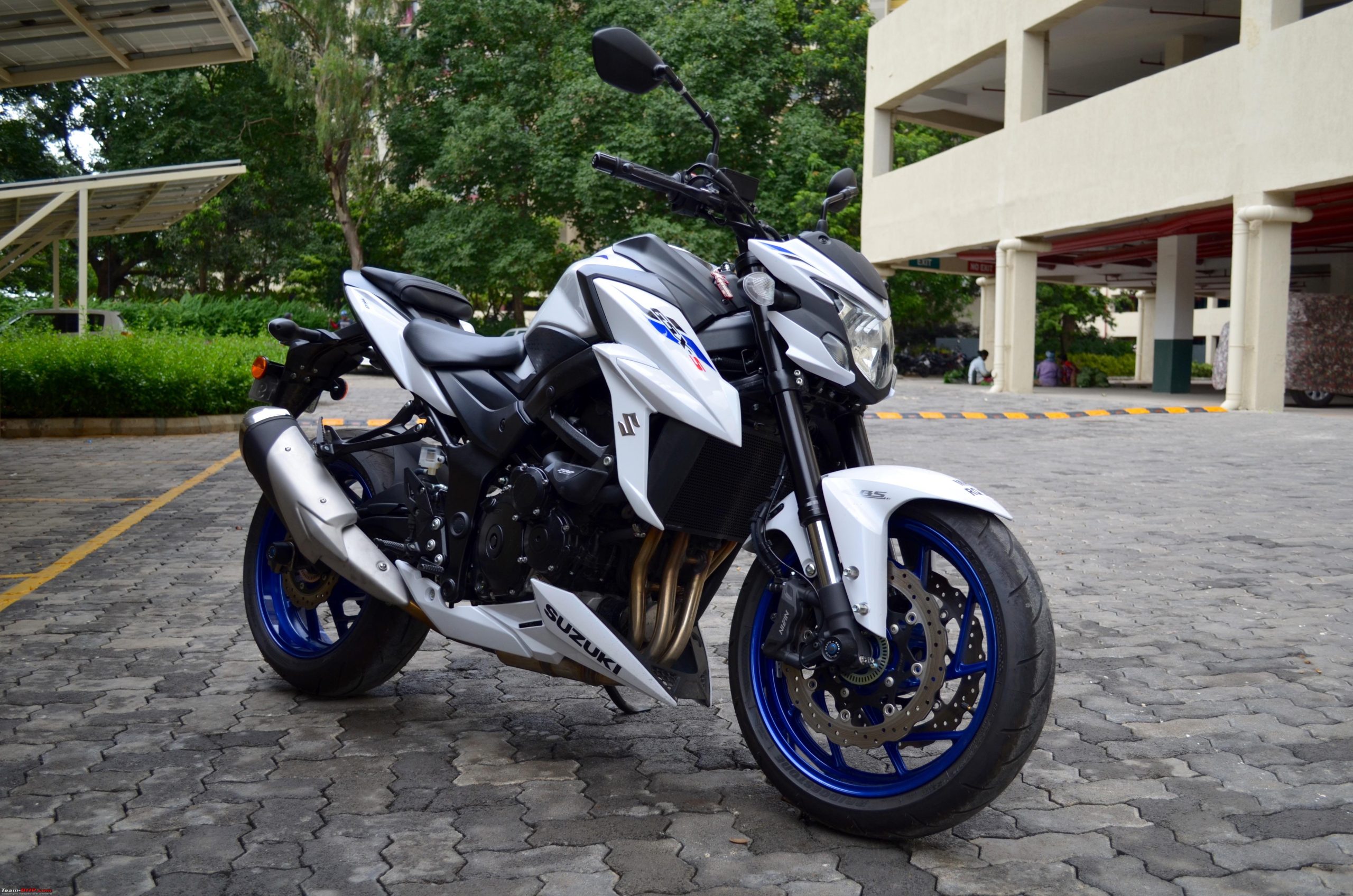Suzuki GSX S750