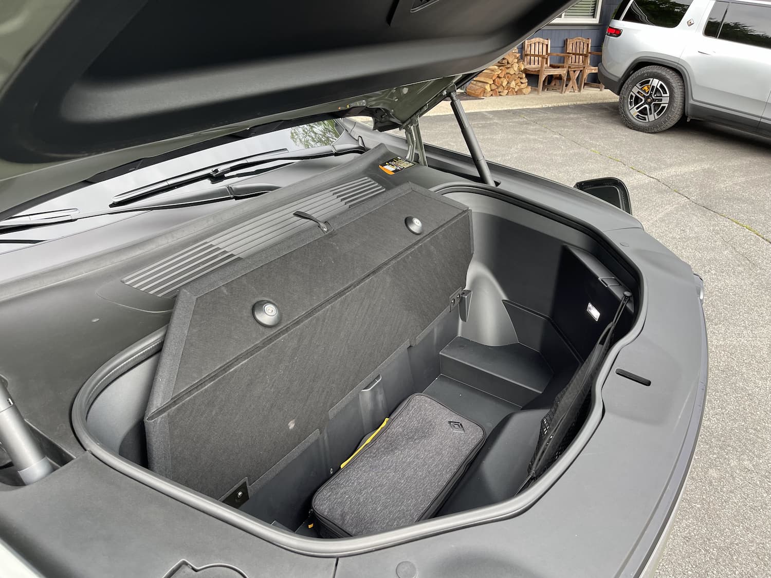 Tesla Cybertruck frunk space Tesla Cybertruck frunk space