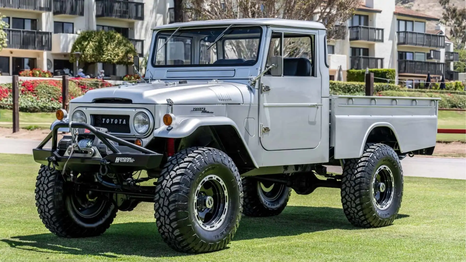 Toyota Land Cruiser FJ45