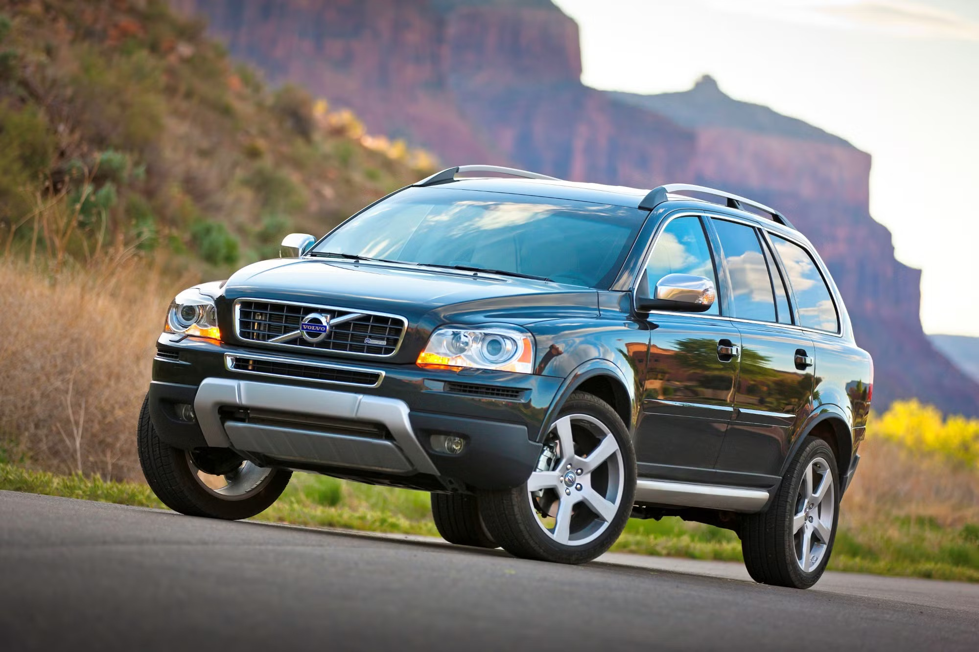 Volvo XC90 (First Generation) Volvo XC90 (First Generation)