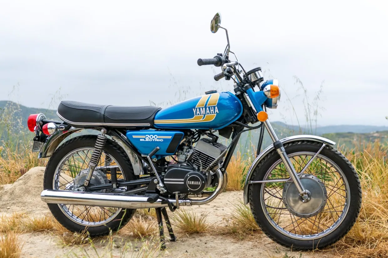 Yamaha RD200