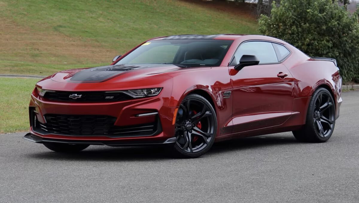 Thickened A-Pillars of 2024 Chevrolet Camaro LT1