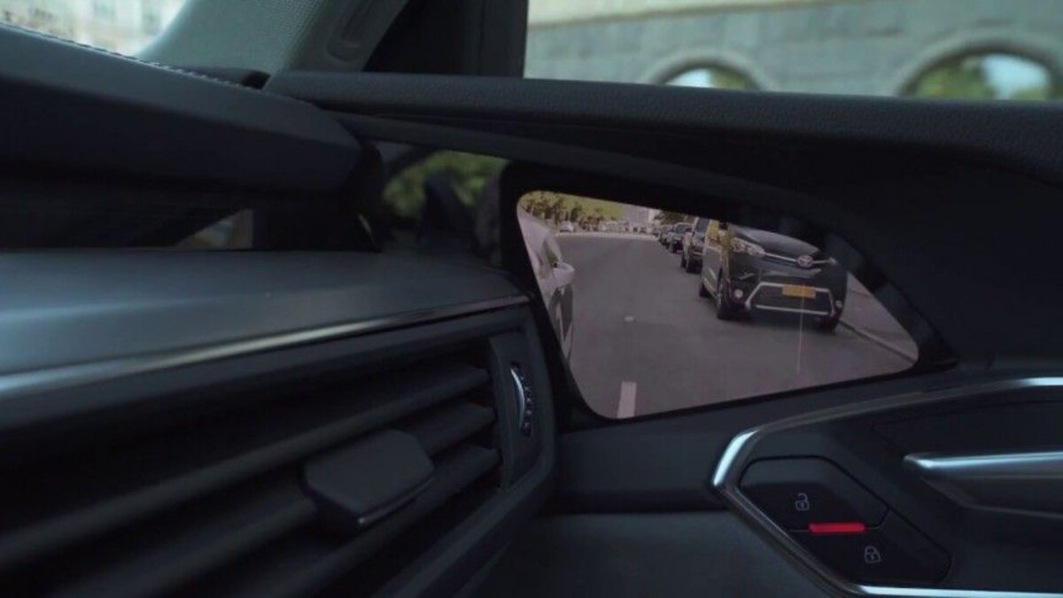  Digital Side Mirrors of 2024 Audi Q8 e tron
