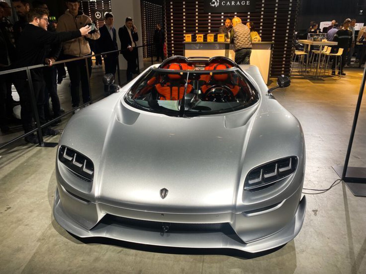  Koenigsegg CC850