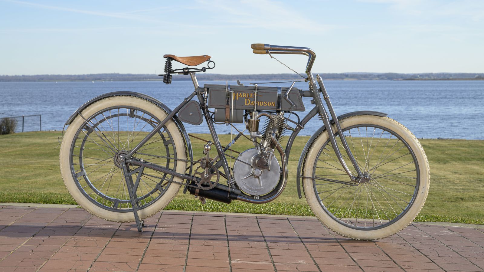 1908 Harley Davidson Model 4 Strap Tank