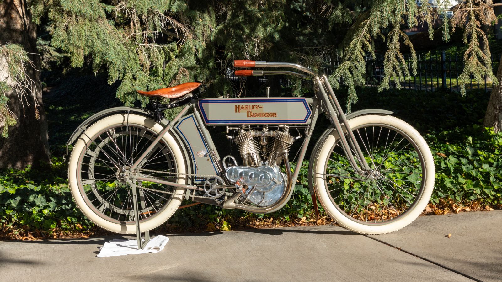 1911 Harley Davidson 7D Twin