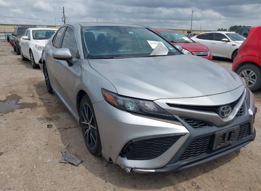 2018 Toyota Camry With a Salvage or Rebuilt Title