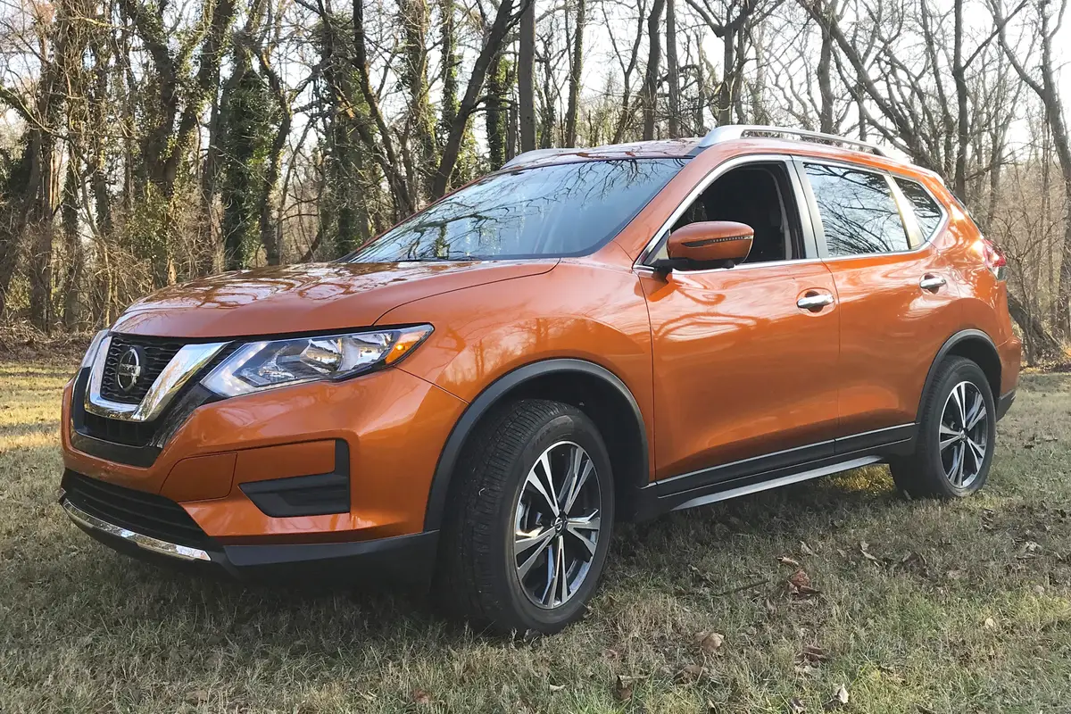 2020 Nissan Rogue SV Trim