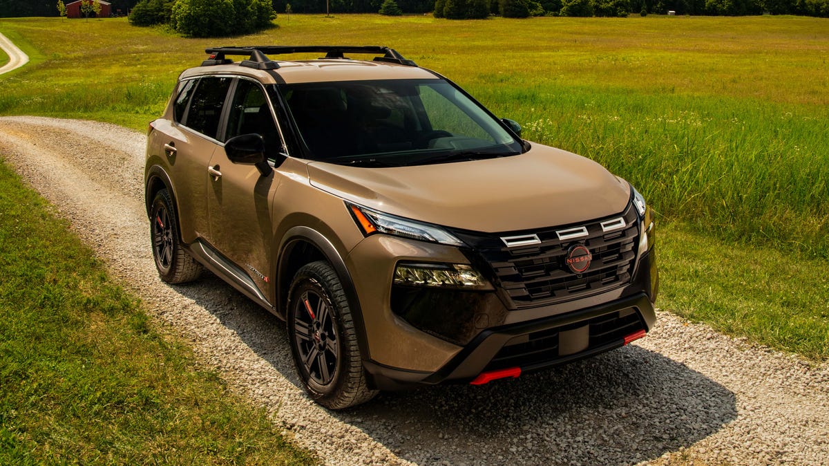 2025 Nissan Rogue Platinum Trim