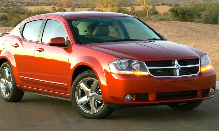 Dodge Avenger SXT sedan
