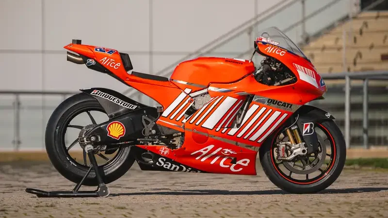 Ducati Desmosedici GP10 Ex
