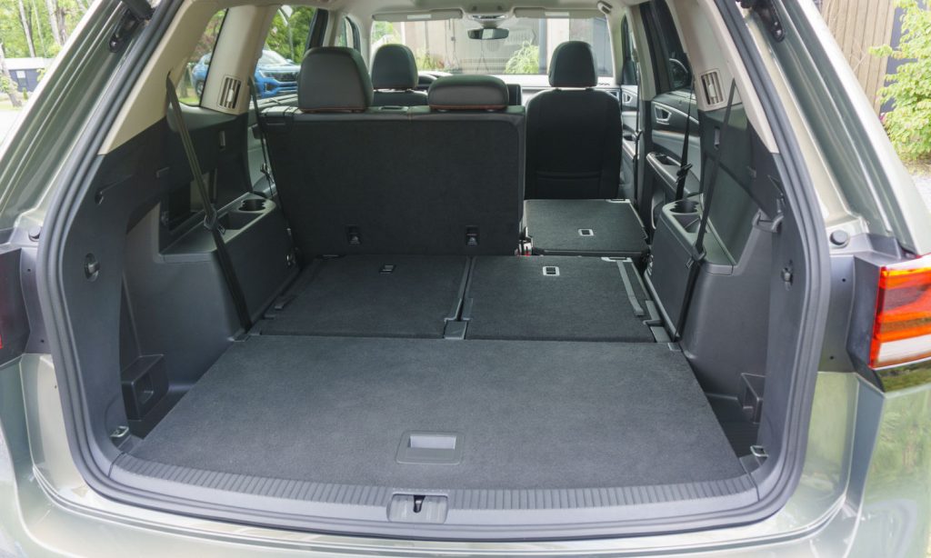 Hidden Cargo Storage Under the Rear Floor