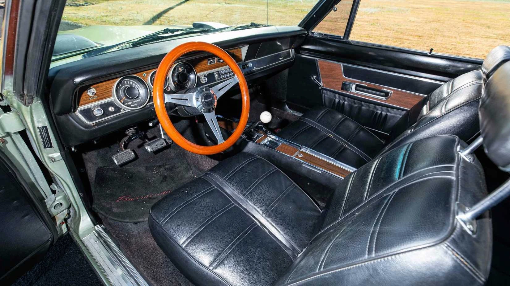 Inside Plymouth Barracuda Formula S Inside Plymouth Barracuda Formula S