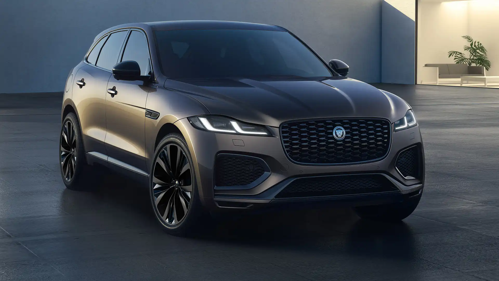 Jaguar F Pace