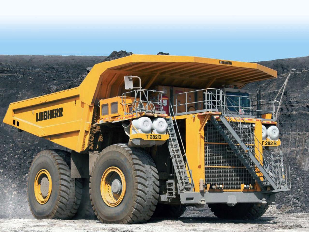 Liebherr T 282B Mining Truck