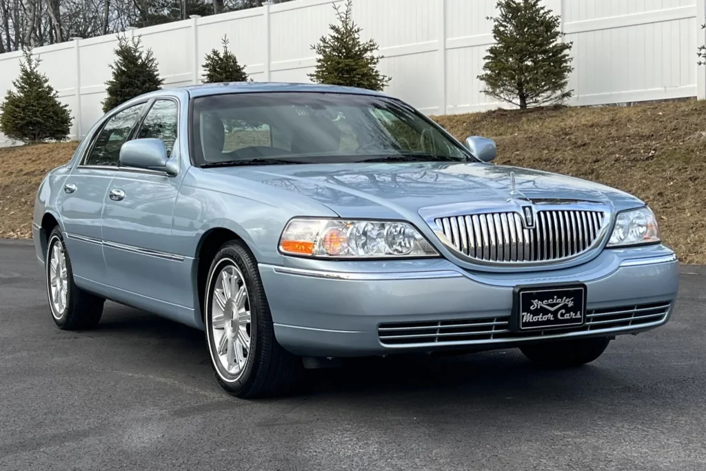Lincoln Town Car (1998 to 2011)