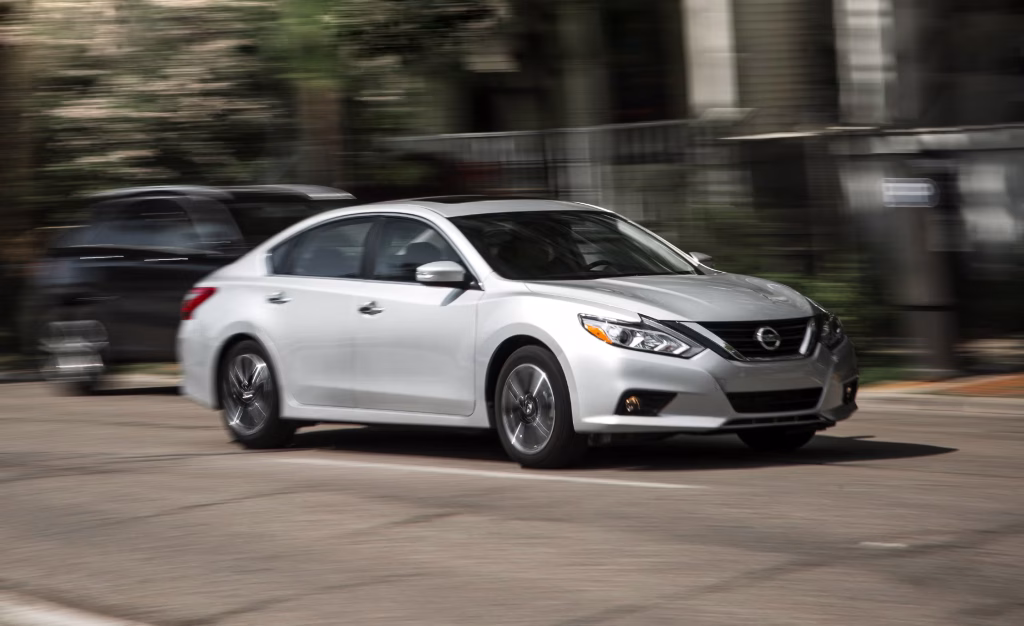 Nissan Altima Nissan Altima