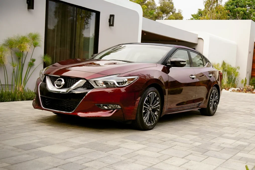 Nissan Maxima (A36) Nissan Maxima (A36)