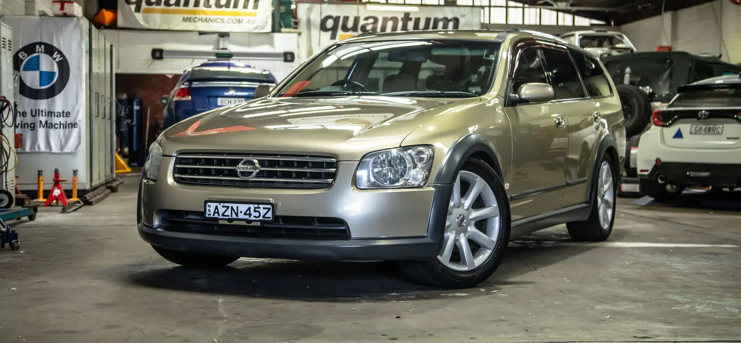 Nissan Stagea 250t RS Four V Nissan Stagea 250t RS Four V