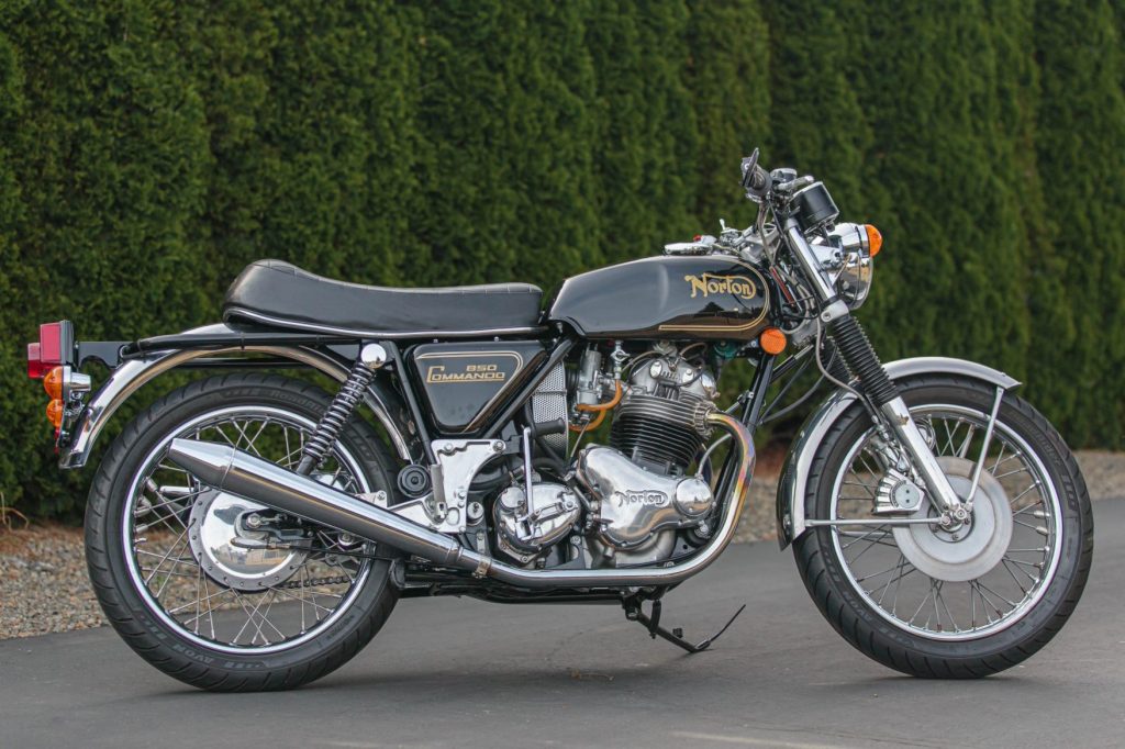 Norton Commando 850
