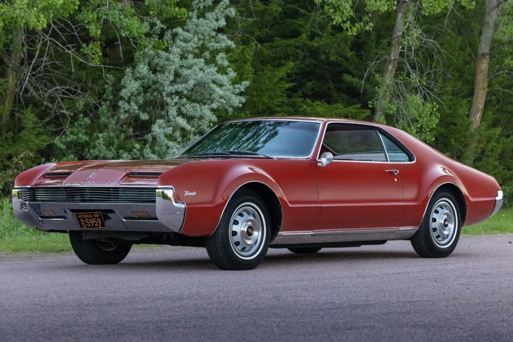 Oldsmobile Toronado (1966)