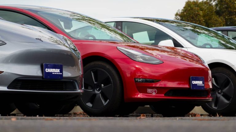 Only 7% of Americans Want Their Next Vehicle to Be Fully Electric