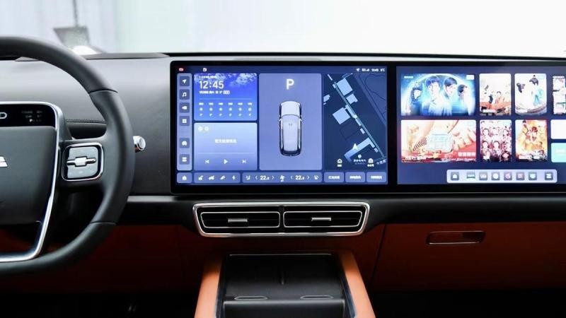 Passenger Side Infotainment Screens Passenger Side Infotainment Screens