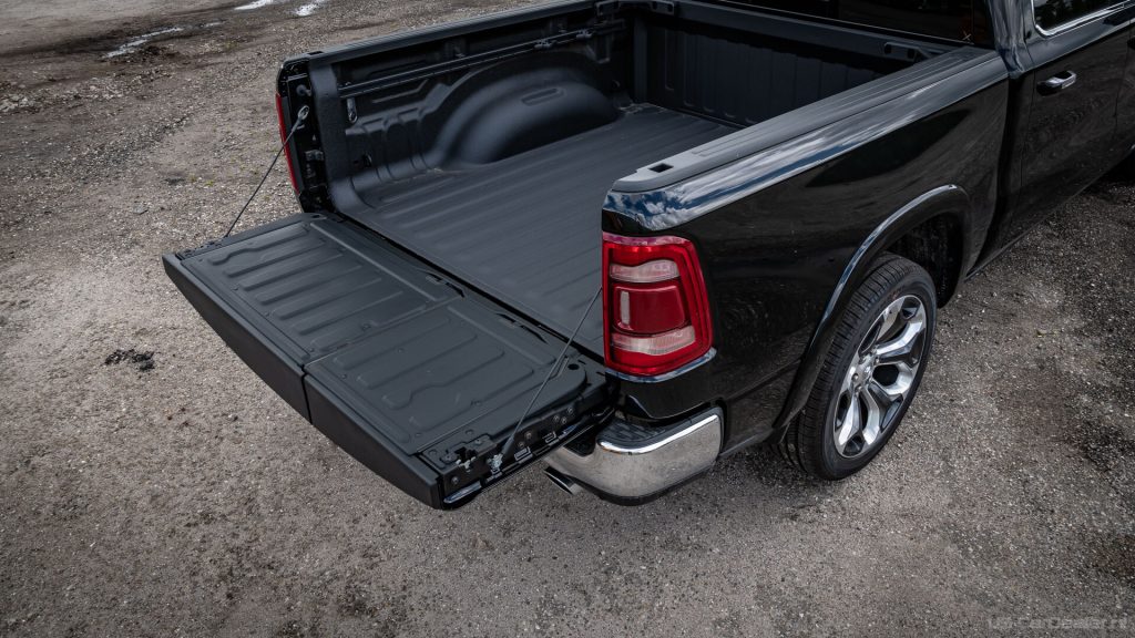 Powered Tailgate With Remote Operation
