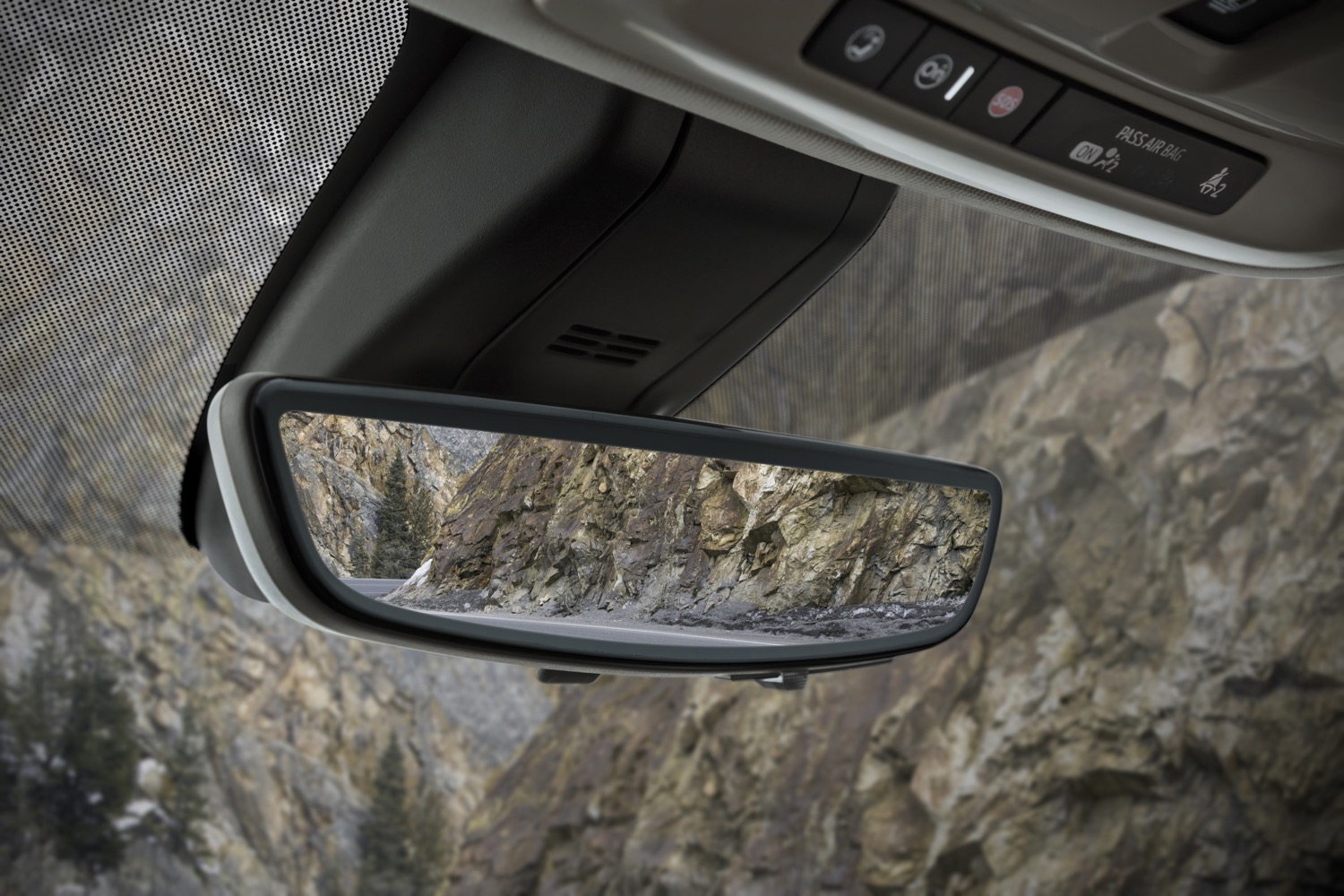 Rear Camera Mirror Provides an Unobstructed View Rear Camera Mirror Provides an Unobstructed View