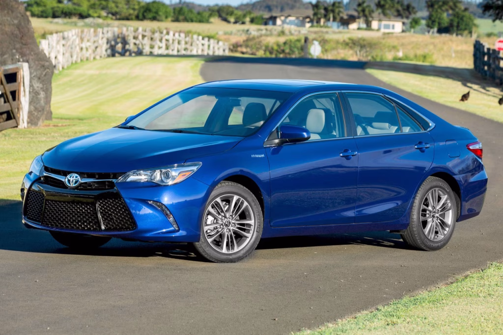 Toyota Camry (2012 to 2017)