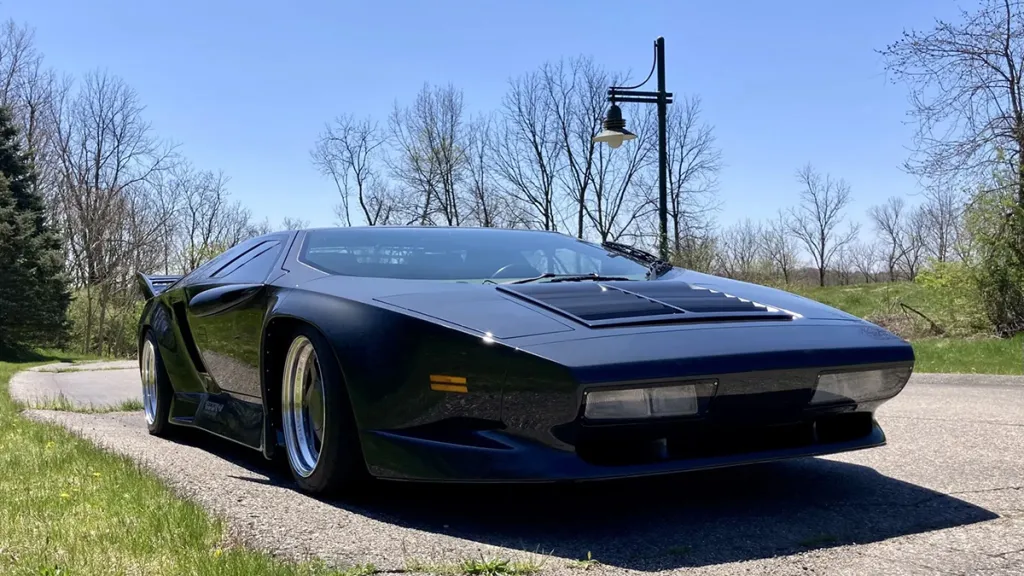 Vector W8 (1990)