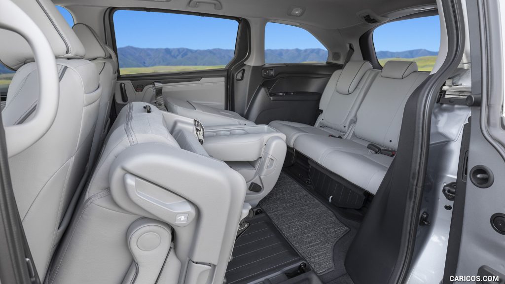 Walk In Third Row Access Simplifies Passenger Entry Walk In Third Row Access Simplifies Passenger Entry