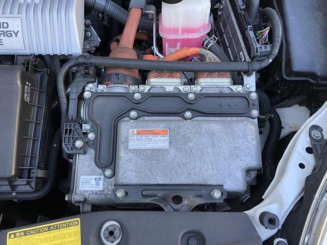 What It Costs to Replace a Hybrid Inverter Explained