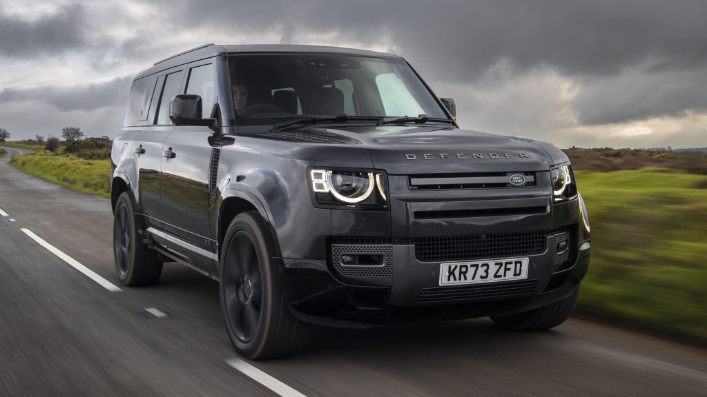 1034 DG LR Defender2023